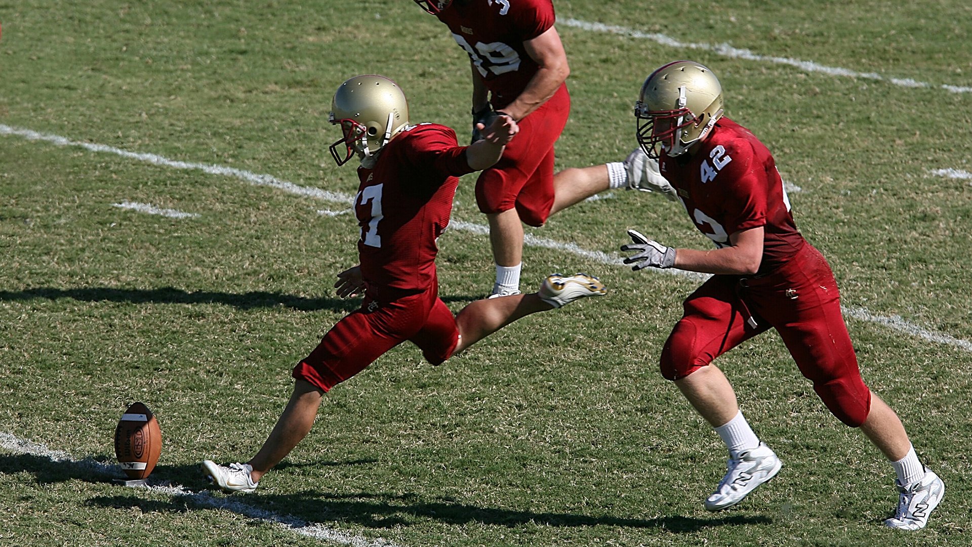 kaiyun.com-C罗:从贫民窟到全球偶像,自律与奋斗的典范,c罗chant